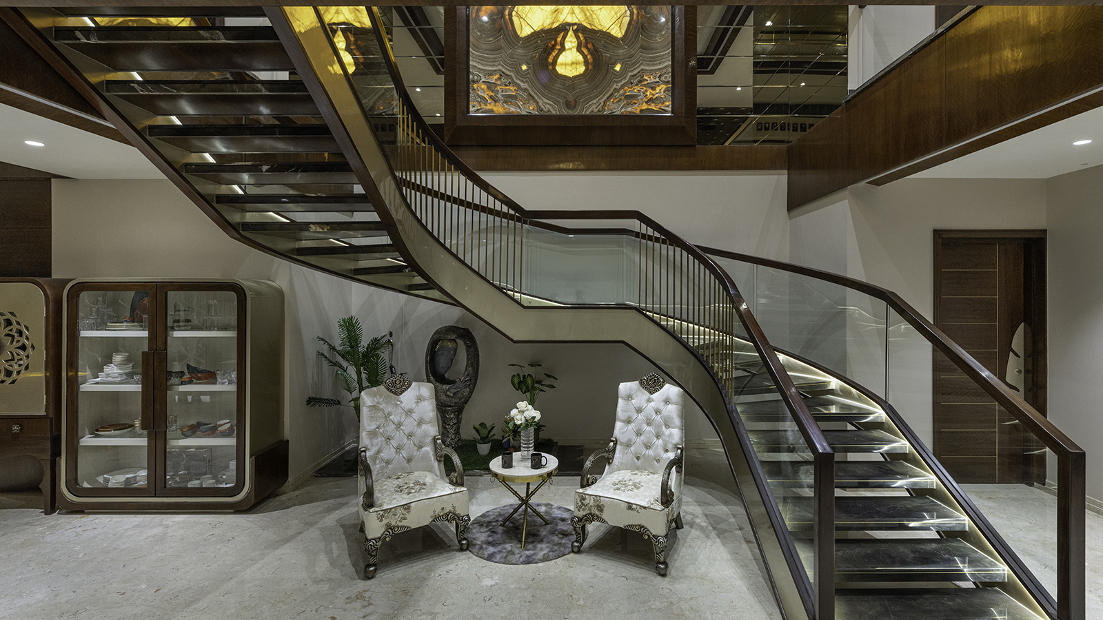 Bridging Styles – Chic Contemporaneity and Classical Revival