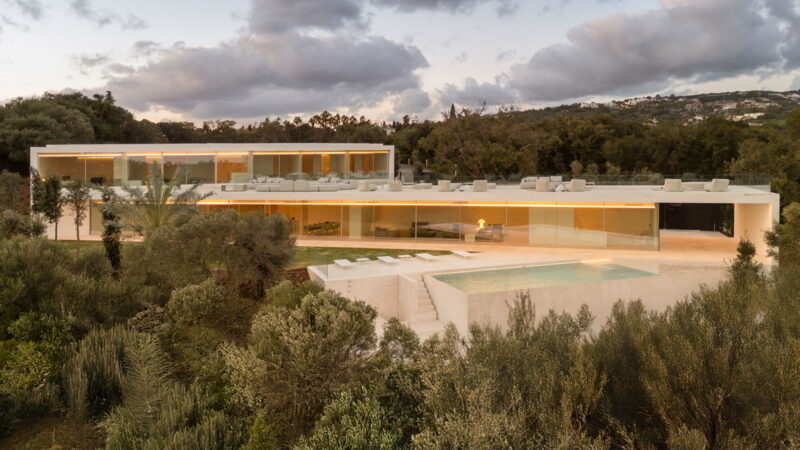 villa 95 in sotogrande designed by fran silvestre architects